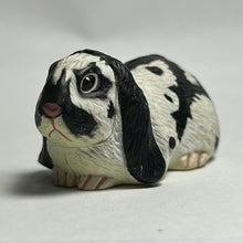 Load image into Gallery viewer, Lop-eared Rabbit - Trading Figure - Miniature - 054 P27-B - Cuchiwaii
