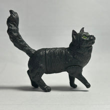 Load image into Gallery viewer, Maine Coon - Trading Figure - Miniature - 003-C - Cuchiwaii
