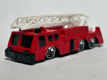 Cargar imagen en el visor de la galería, Maisto Red Fire Truck - Miniature Car - Cuchiwaii
