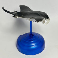 Cargar imagen en el visor de la galería, Manta Ray - Sea Creatures Puzzle Figure - Cuchiwaii
