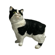 Load image into Gallery viewer, Manx cat - Trading Figure - Miniature - 002-C - Cuchiwaii
