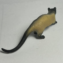 Load image into Gallery viewer, Masked palm civet / Paguma - Trading Figure - Miniature - 139 - Cuchiwaii
