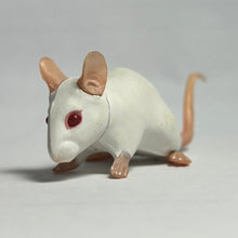 Load image into Gallery viewer, Mouse - Trading Figure - Miniature - 83 P39A - Cuchiwaii
