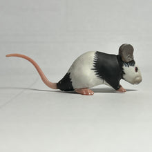 Load image into Gallery viewer, Mouse - Trading Figure - Miniature - 84 P39B - Cuchiwaii
