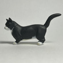 Cargar imagen en el visor de la galería, Munchkin cat - Trading Figure - Miniature - 69 P32B - Cuchiwaii
