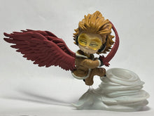 Cargar imagen en el visor de la galería, My Hero Academia - Hawks - Desktop Figure - DesQ - Penholder - Cuchiwaii
