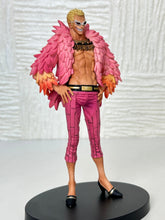 Cargar imagen en el visor de la galería, One Piece - Donquixote Doflamingo - DXF Figure - Cuchiwaii
