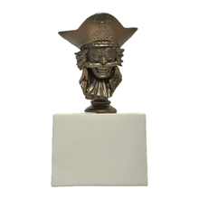Load image into Gallery viewer, One Piece - Gol D. Roger - Desktop Figure - Cuchiwaii
