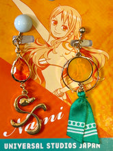 Cargar imagen en el visor de la galería, One Piece - Nami - Earrings - USJ - Cuchiwaii
