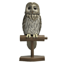Cargar imagen en el visor de la galería, Owl / Strix Uralensis - Trading Figure - Miniature (4) - Cuchiwaii
