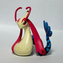 Load image into Gallery viewer, Pokémon AG - Milotic - Trading Figure - Monster Collection - Cuchiwaii
