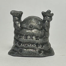 Cargar imagen en el visor de la galería, Pokémon - Betbeter / Grimer - Metal Figure - Gunmetal ver. - Cuchiwaii
