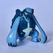 Cargar imagen en el visor de la galería, Pokémon BW - Carracosta - Trading Figure - Monster Collection - Cuchiwaii
