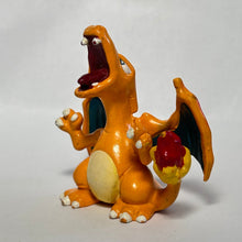 Cargar imagen en el visor de la galería, Pokémon - Charizard - Trading Figure - MC - Cuchiwaii
