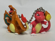 Load image into Gallery viewer, Pokémon - Charmander &amp; Charizard - Figure Keyholder - Cuchiwaii
