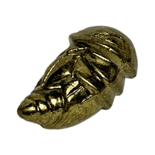 Cargar imagen en el visor de la galería, Pokémon - Cocoon / Kakuna - Metal Figure - Gold ver. - Cuchiwaii
