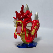 Cargar imagen en el visor de la galería, Pokémon DP - Akai Gyarados - Trading Figure - Monster Collection - Shiny ver. - Cuchiwaii
