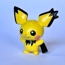 Load image into Gallery viewer, Pokémon DP - Pichu - Trading Figure - Monster Collection - Cuchiwaii
