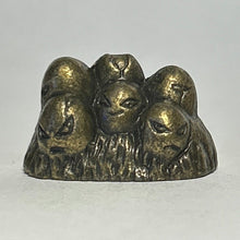 Cargar imagen en el visor de la galería, Pokémon - Exeggcute - Metal Figure - Copper ver. - Cuchiwaii
