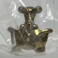 Cargar imagen en el visor de la galería, Pokémon - Gaburias / Garchomp - Metal Figure - Gold ver. - Cuchiwaii
