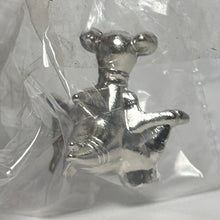 Cargar imagen en el visor de la galería, Pokémon - Gaburias / Garchomp - Metal Figure - Silver ver. - Cuchiwaii
