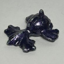 Cargar imagen en el visor de la galería, Pokémon - Goldeen - Metal Figure - Purple ver. - Cuchiwaii
