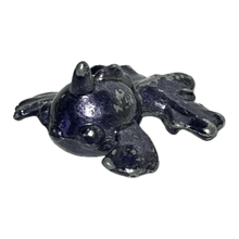 Cargar imagen en el visor de la galería, Pokémon - Goldeen - Metal Figure - Purple ver. - Cuchiwaii
