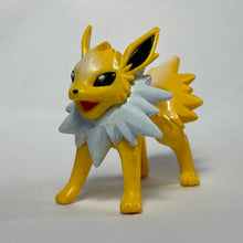 Cargar imagen en el visor de la galería, Pokémon - Jolteon - Trading Figure - Monster Collection - Cuchiwaii
