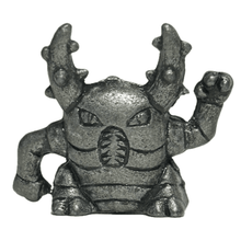 Cargar imagen en el visor de la galería, Pokémon - Kailios / Pinsir - Metal Figure - Gunmetal ver. - Cuchiwaii
