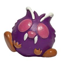 Load image into Gallery viewer, Pokémon - Kongpang / Venonat - Finger Puppet (PKI) - Cuchiwaii

