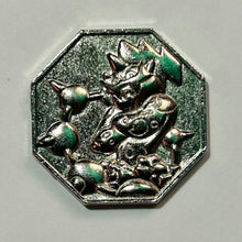 Cargar imagen en el visor de la galería, Pokémon - Landlos / Landorus - Metal Medal - Silver ver. - Cuchiwaii

