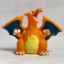 Cargar imagen en el visor de la galería, Pokémon - Lizardon / Charizard - Finger Puppet (BW) - Cuchiwaii
