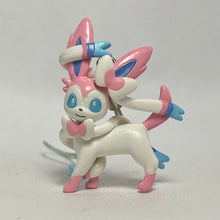 Cargar imagen en el visor de la galería, Pokémon - Nymphia / Sylveon - Mascot Strap - Cuchiwaii
