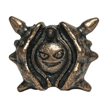 Cargar imagen en el visor de la galería, Pokémon - Parshen / Cloyster - Metal Figure - Copper ver. - Cuchiwaii
