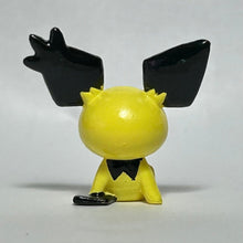 Load image into Gallery viewer, Pokémon - Pichu - Mini Figure - Vintage - Cuchiwaii
