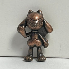 Cargar imagen en el visor de la galería, Pokémon - Riolu - Metal Figure - Bronze ver. - Cuchiwaii
