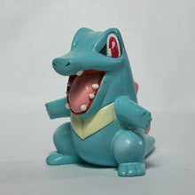 Cargar imagen en el visor de la galería, Pokémon - Totodile - Trading Figure - MC - Cuchiwaii
