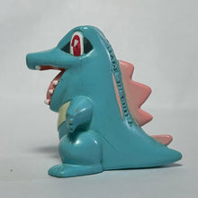 Cargar imagen en el visor de la galería, Pokémon - Totodile - Trading Figure - MC - Cuchiwaii
