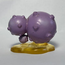 Load image into Gallery viewer, Pokémon - Weezing - Trading Figure - Monster Collection - Cuchiwaii
