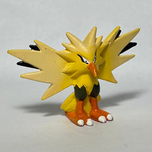 Load image into Gallery viewer, Pokémon - Zapdos - Trading Figure - Monster Collection - Cuchiwaii
