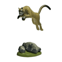 Load image into Gallery viewer, Puma - Trading Figure - Feline Animals - Cuchiwaii
