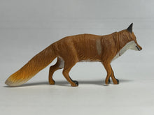 Load image into Gallery viewer, Red fox - Trading Figure - Miniature - 152 - Cuchiwaii
