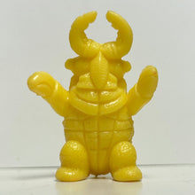 Load image into Gallery viewer, Return of Ultraman - Nokogilin - Eraser Figure - Keshigomu - Cuchiwaii
