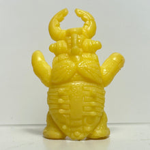 Load image into Gallery viewer, Return of Ultraman - Nokogilin - Eraser Figure - Keshigomu - Cuchiwaii
