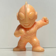 Load image into Gallery viewer, Return of Ultraman - Ultraman Jack - Eraser Figure - Keshigomu - Cuchiwaii
