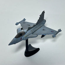 Load image into Gallery viewer, Saab JAS 39 Gripen - Trading Figure - Miniature (18) - Cuchiwaii
