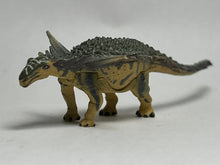 Load image into Gallery viewer, Sauropelta edwardsorum - Trading Figure - Miniature (032) - Cuchiwaii
