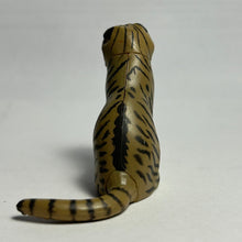 Load image into Gallery viewer, Scottish Fold - Trading Figure - Miniature - 030 - Cuchiwaii
