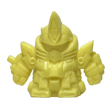 Cargar imagen en el visor de la galería, SD Gundam - Red Warrior Kai Gundam - Keshi - Eraser Figure - Cuchiwaii
