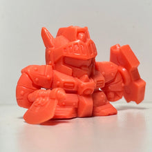 Cargar imagen en el visor de la galería, SD Gundam - Warrior Heavy Gundam - Keshi - Eraser Figure - Cuchiwaii
